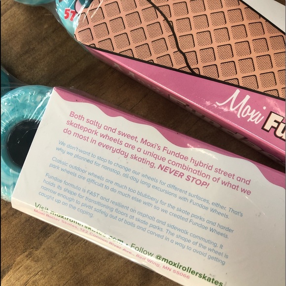 Moxi Fundae Wheels, 57mm, Roller Skate Wheels - Picture 2 of 2